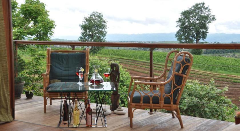 Aythaya Monte Divino Lodge Таунджи Екстериор снимка