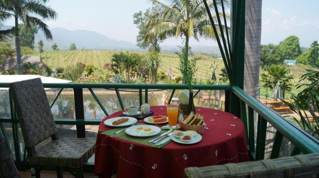 Aythaya Monte Divino Lodge Таунджи Екстериор снимка